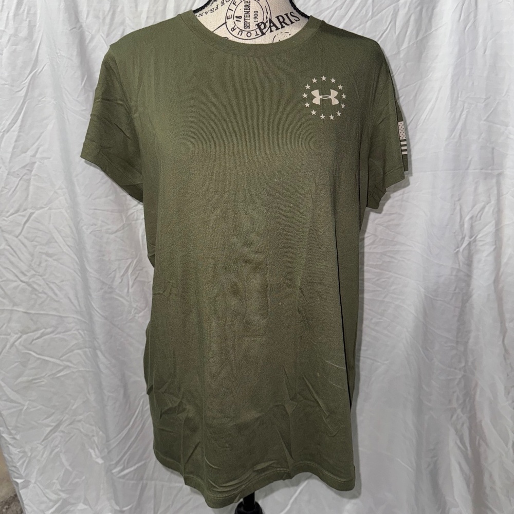 T-Shirt - Picture 1 of 4